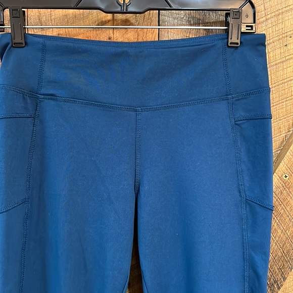 Marika Tek Cropped Leggings - Picture 3 of 7